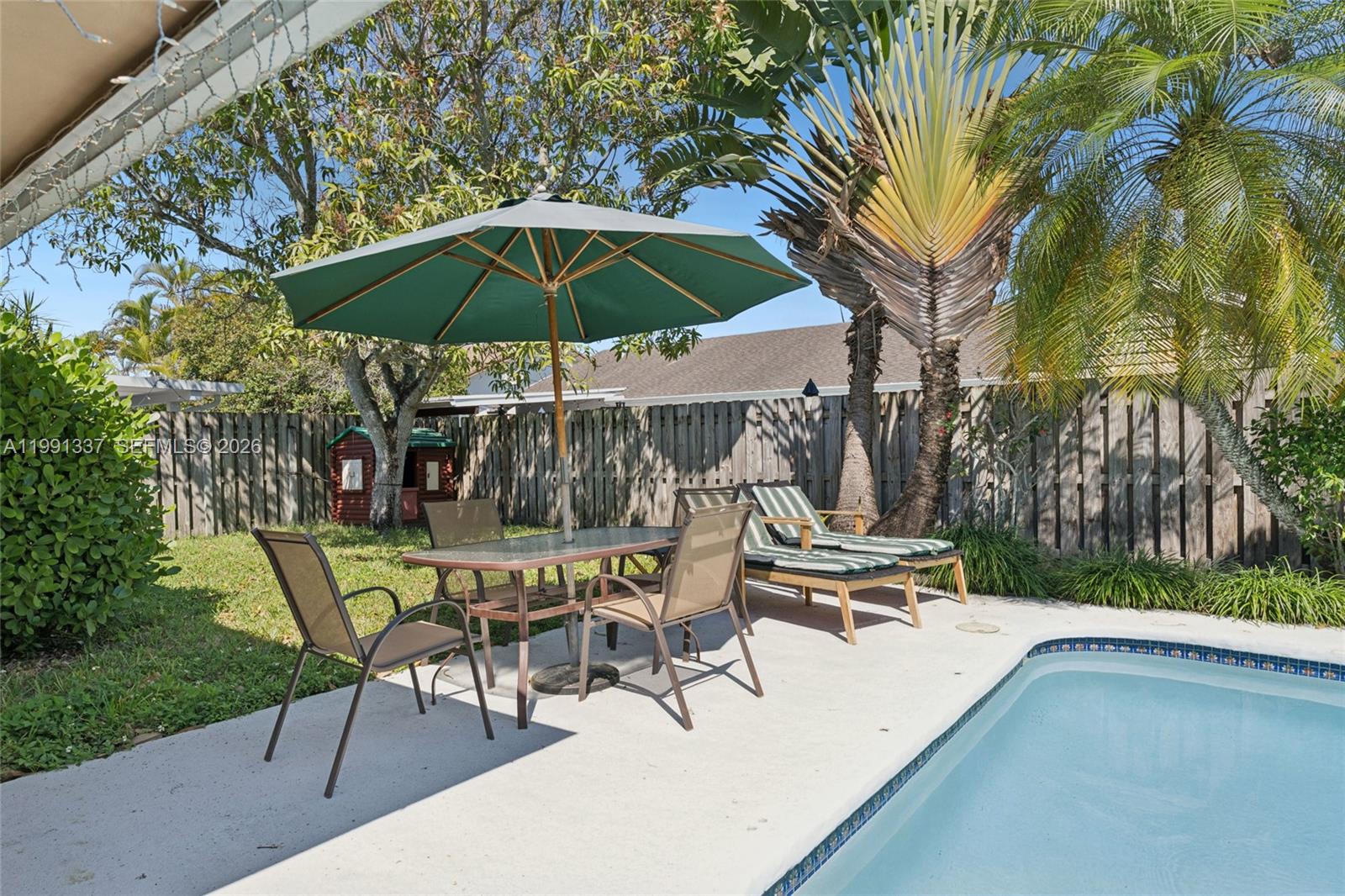 LINDGREN WEST - Residential