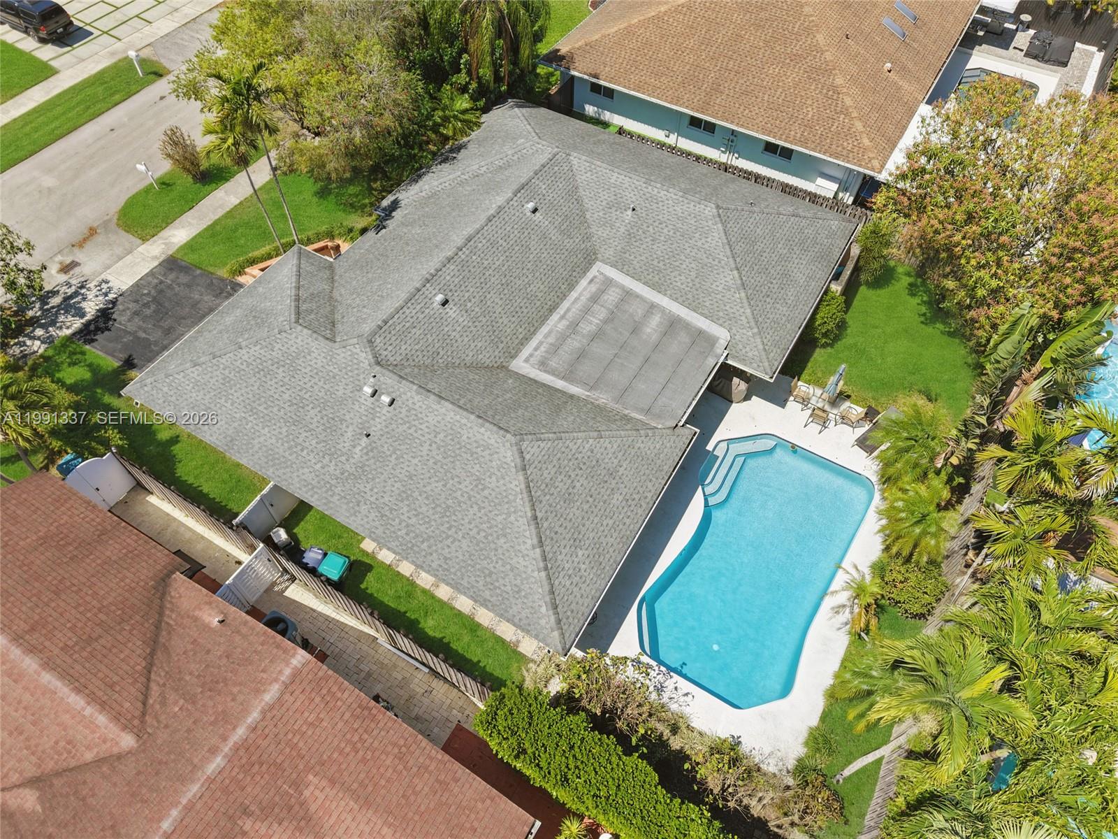 LINDGREN WEST - Residential