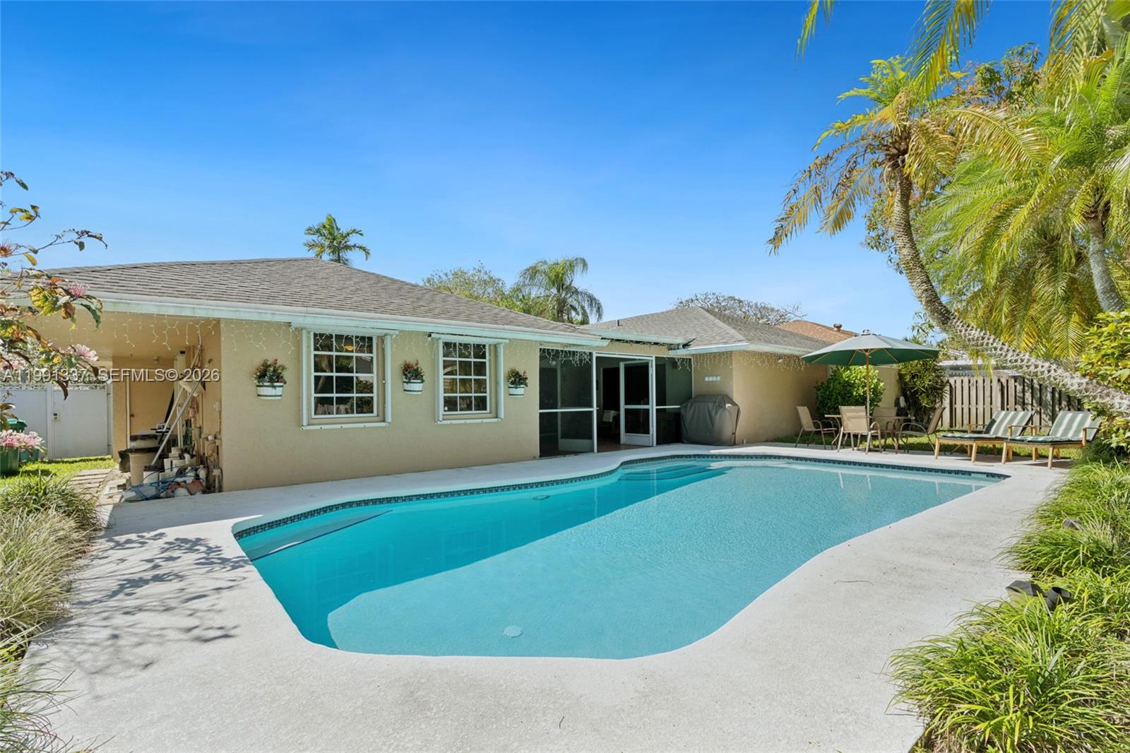 LINDGREN WEST - Residential