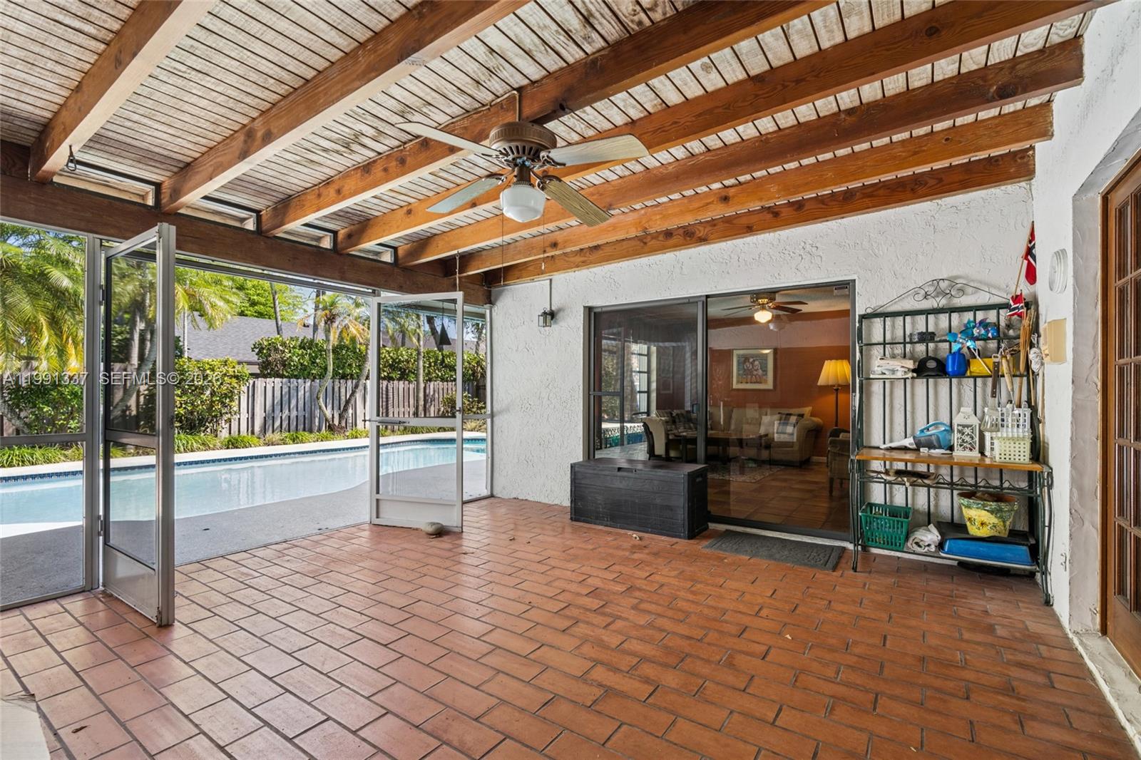 LINDGREN WEST - Residential