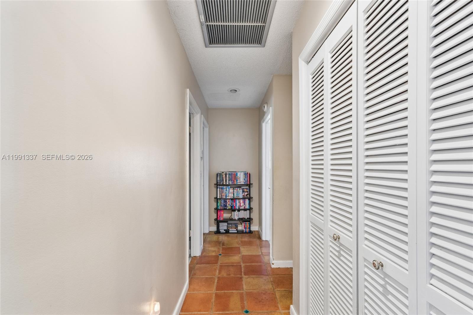 LINDGREN WEST - Residential