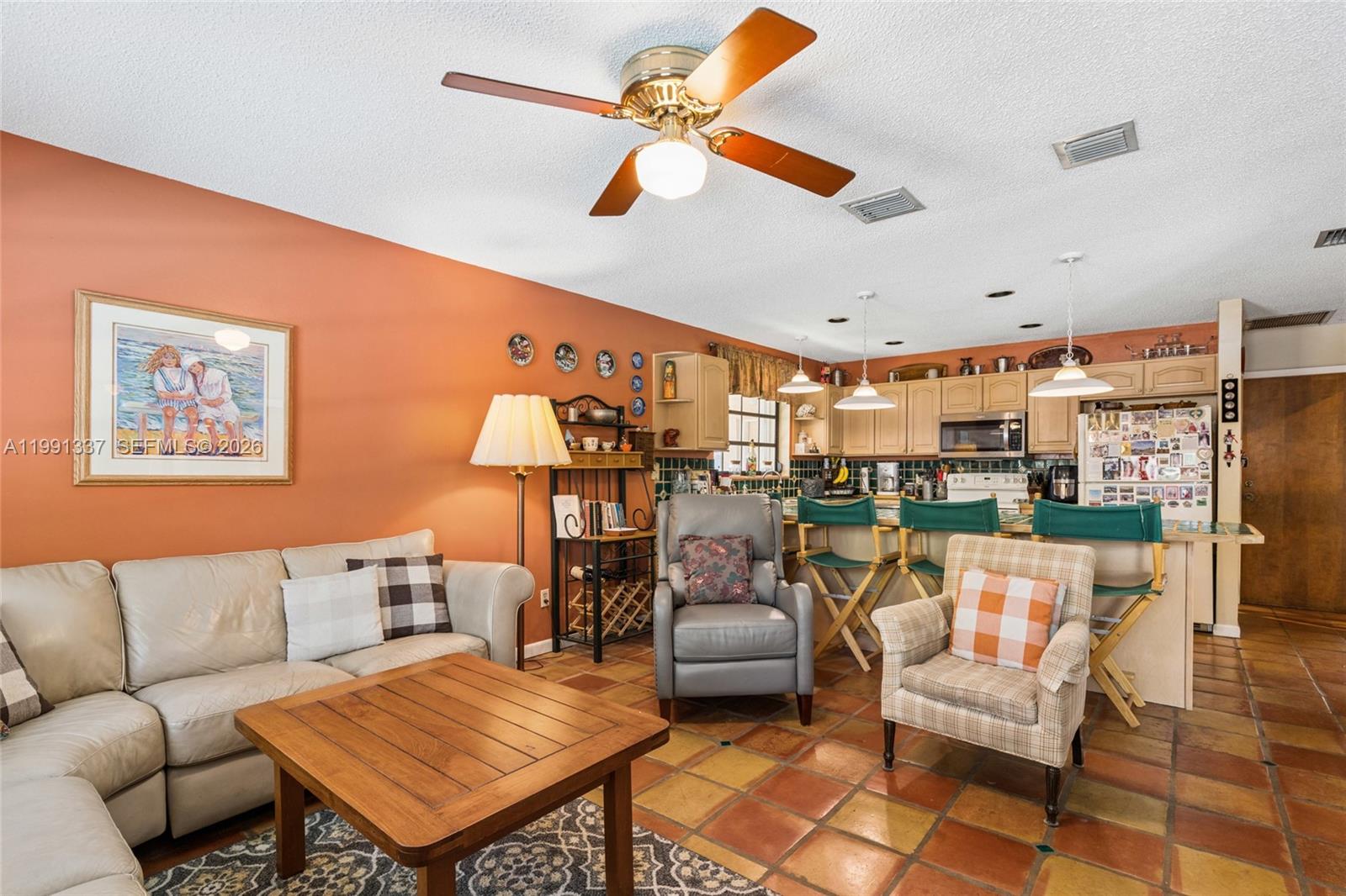 LINDGREN WEST - Residential