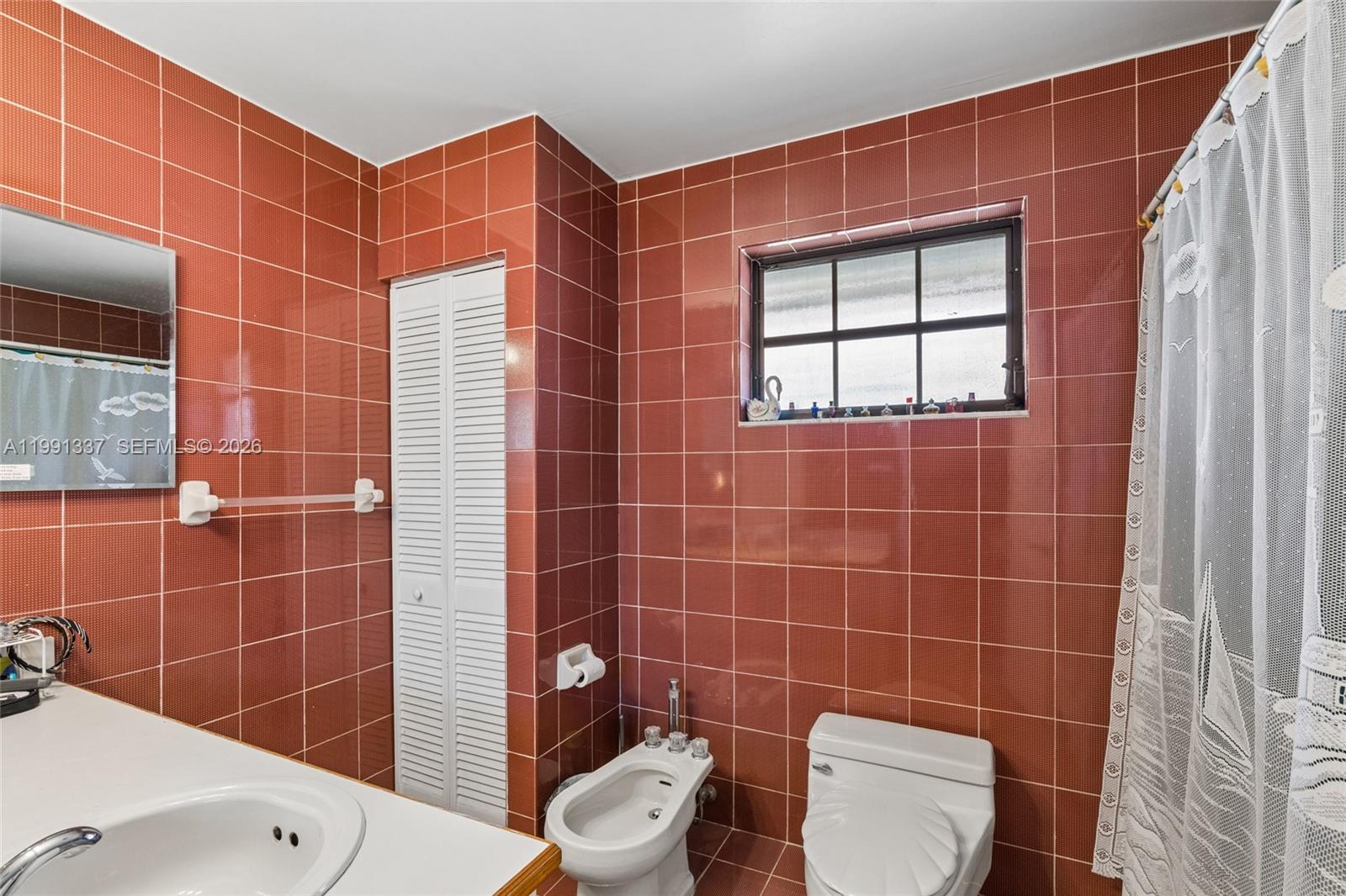 LINDGREN WEST - Residential