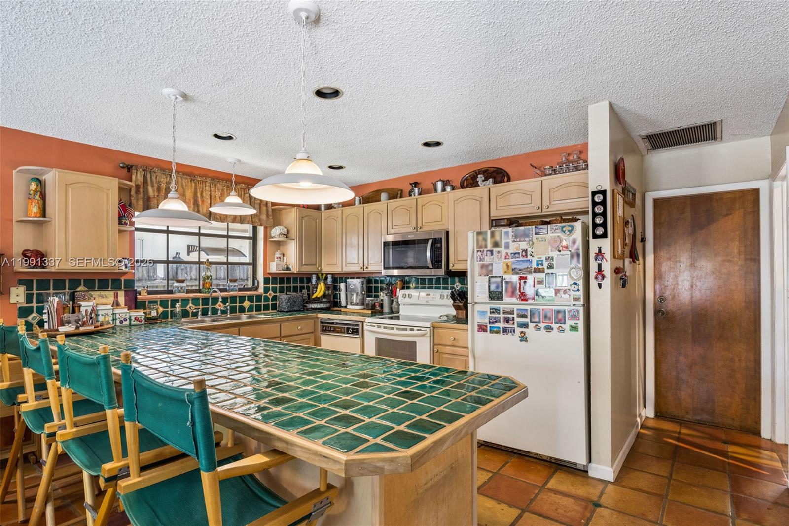 LINDGREN WEST - Residential