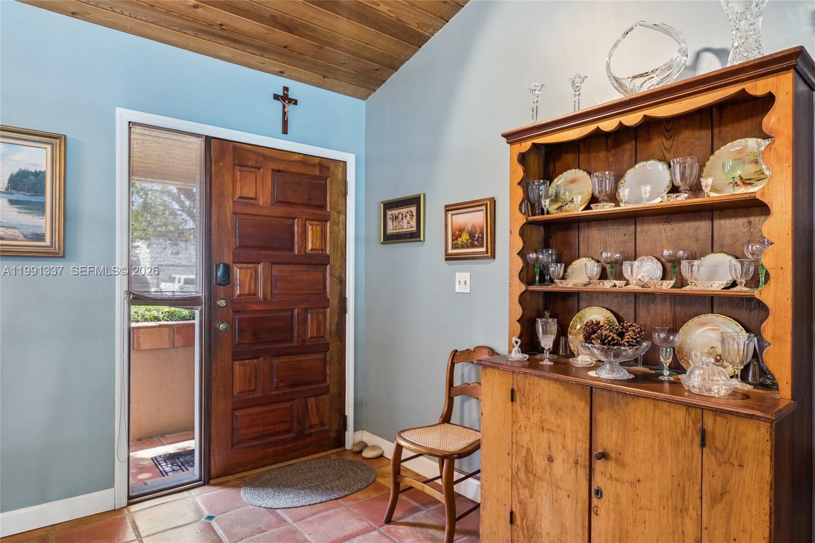 LINDGREN WEST - Residential