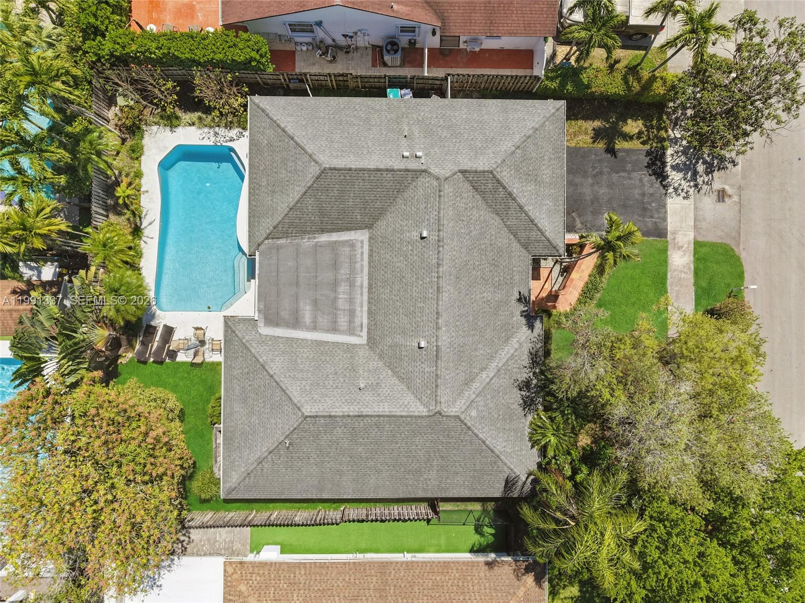 LINDGREN WEST - Residential