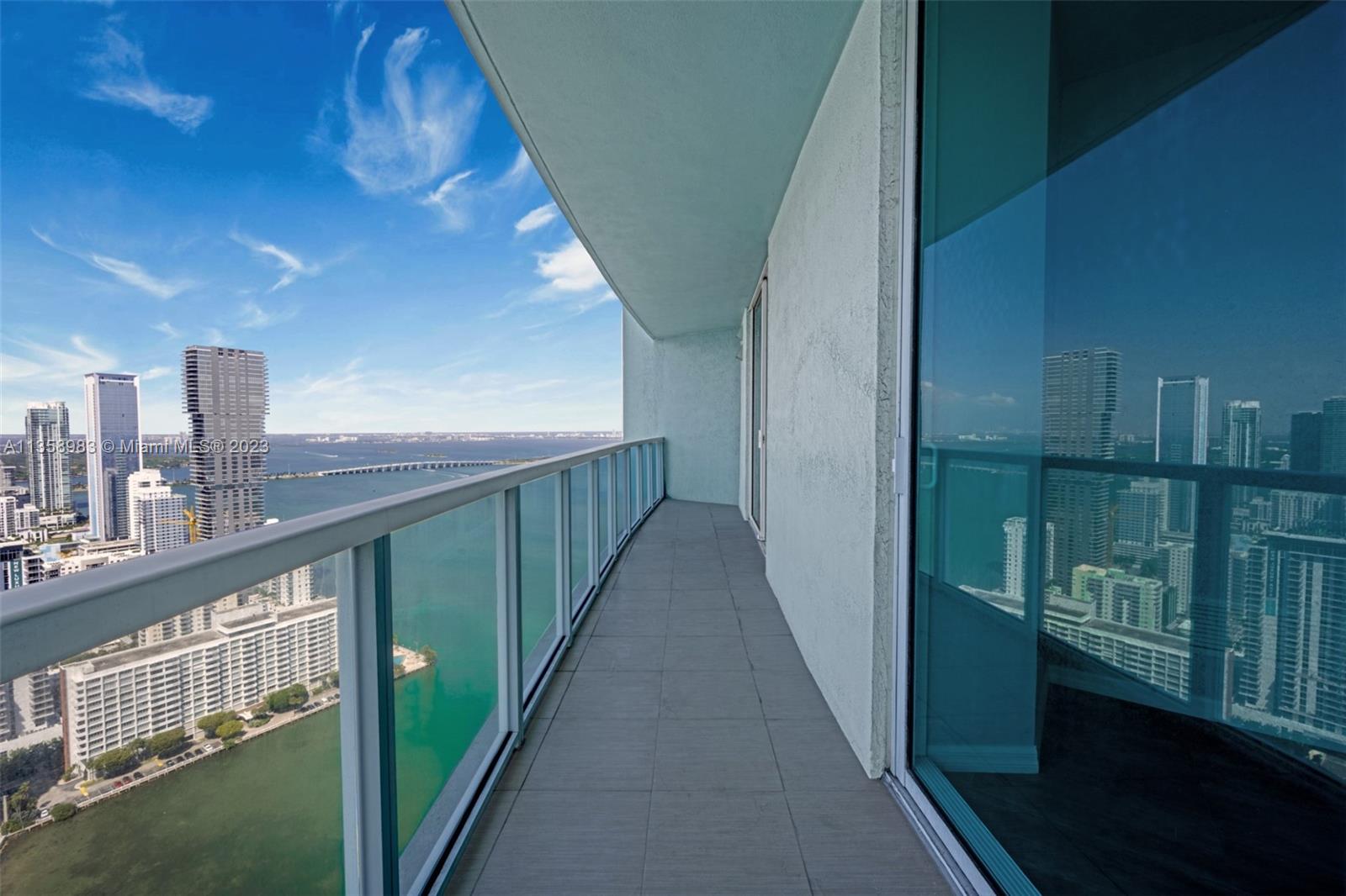 WELCOME TO EXTRAORDINARY LIVING! UNIT LOCATED ON THE 46TH FLOOR WITH DIRECT VIEWS OF BISCAYNE BAY AND MARGARET PACE PARK. ENJOY THE BEAUTIFUL VIEWS AND BREEZE FROM YOUR BALCONY! MODERN KITCHEN, NEW WASHER AND DRYER, GREAT AMENITIES INCLUDING THEATER ROOM, 2 HEATED POOL, 2 STORY GYM, BUSS CENTER, PARTY LOUNGE, SAUNA, JACUZZI, SPINNING AND YOGA CLASSES, VALET AND 24 HRS SECURITY. EASY TO SHOW.