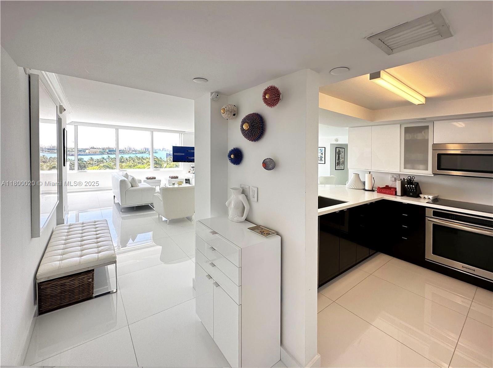 400 S Pointe Dr 605