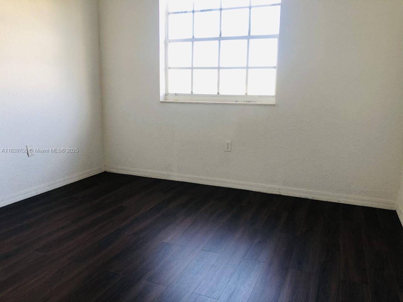 5670 NW 116th Ave 205
