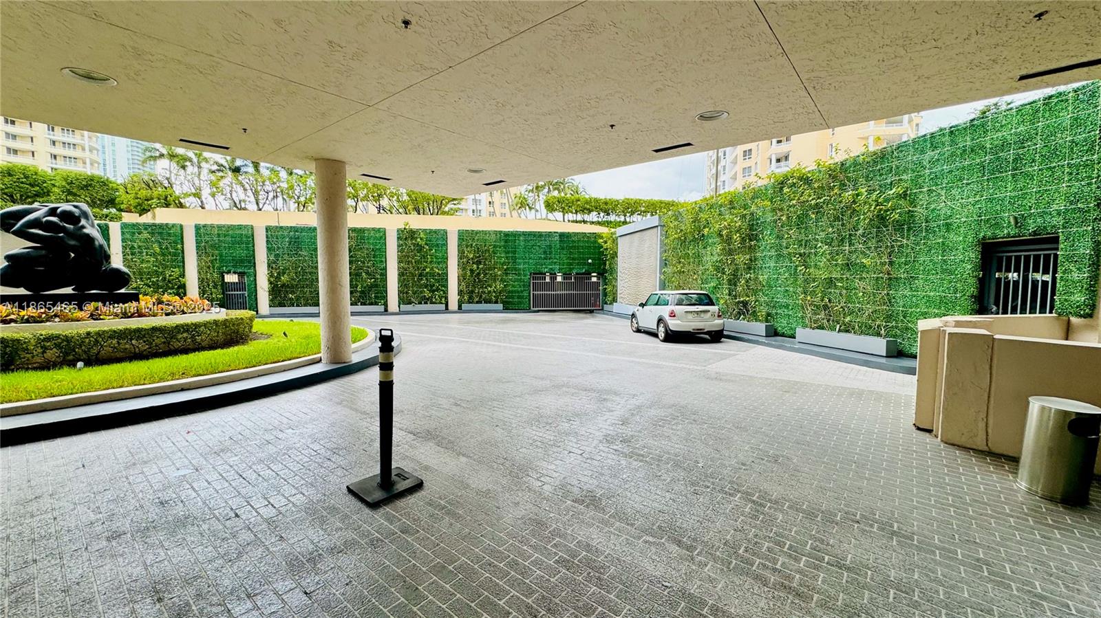 BRICKELL KEY II CONDO - Residential Lease