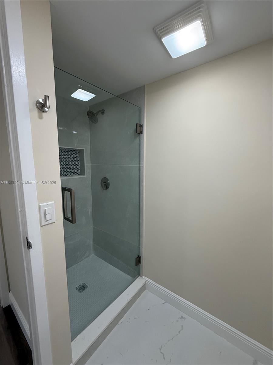 KINGS POINT FLANDERS COND - Residential