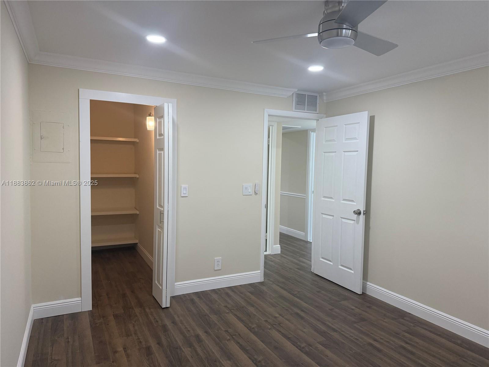 KINGS POINT FLANDERS COND - Residential