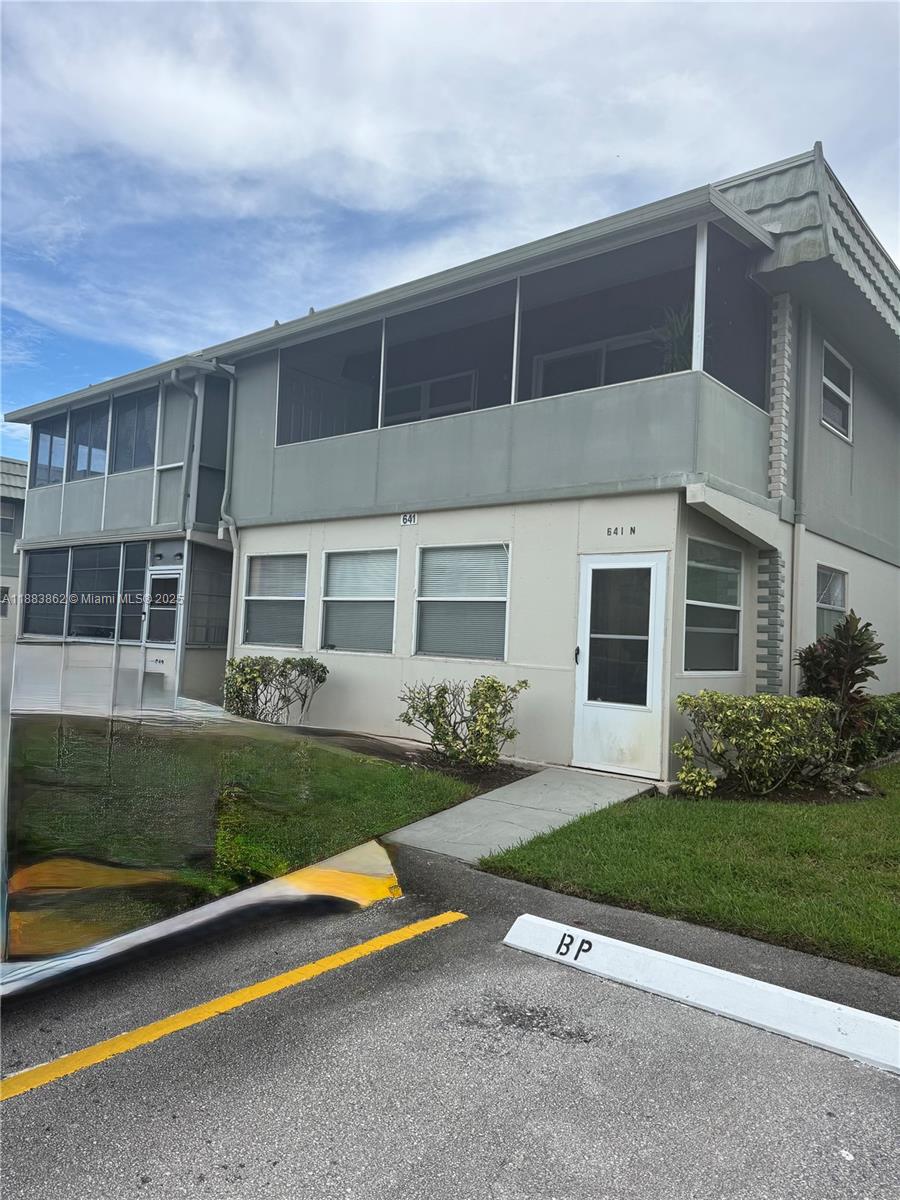 KINGS POINT FLANDERS COND - Residential