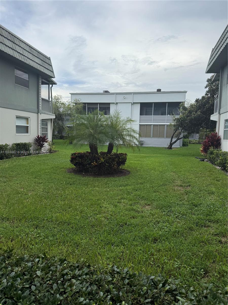 KINGS POINT FLANDERS COND - Residential