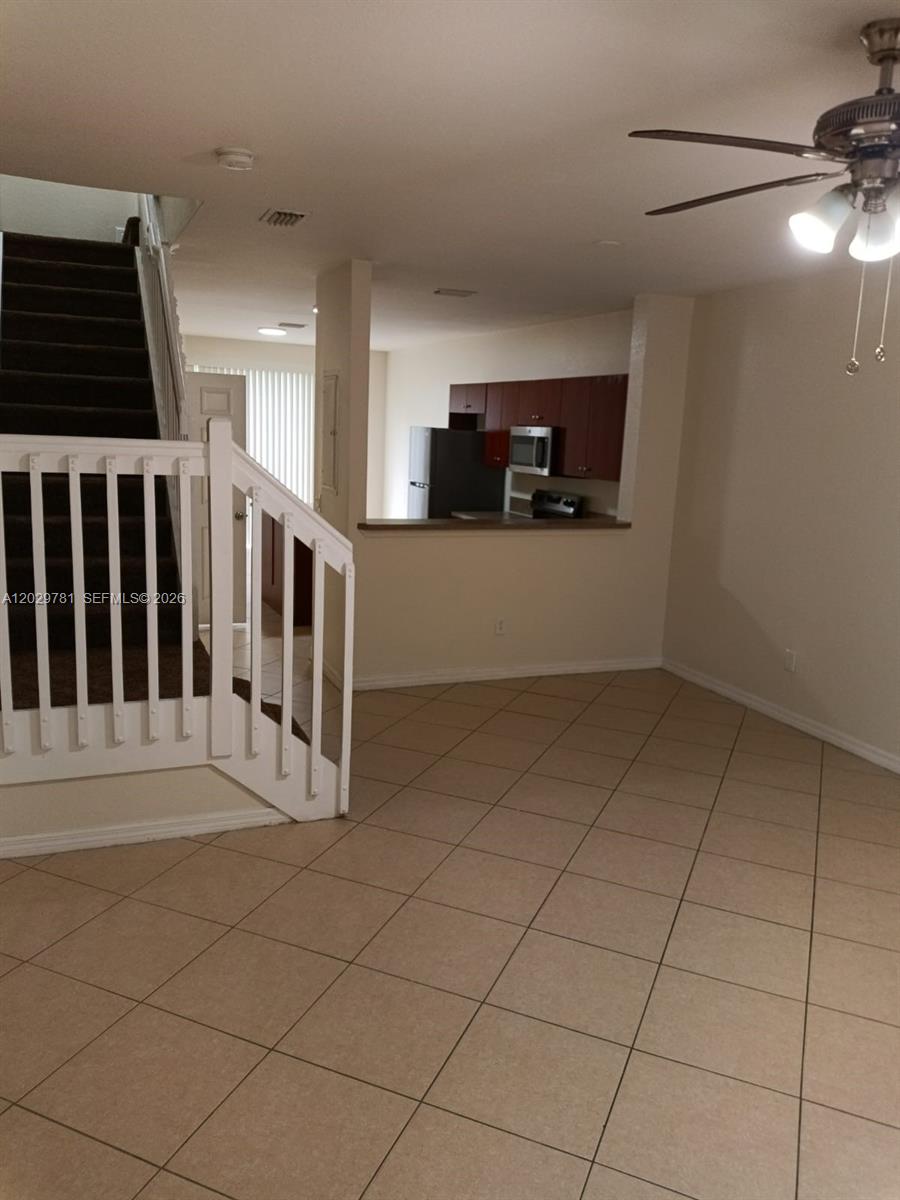 1936 Alamanda Way 1