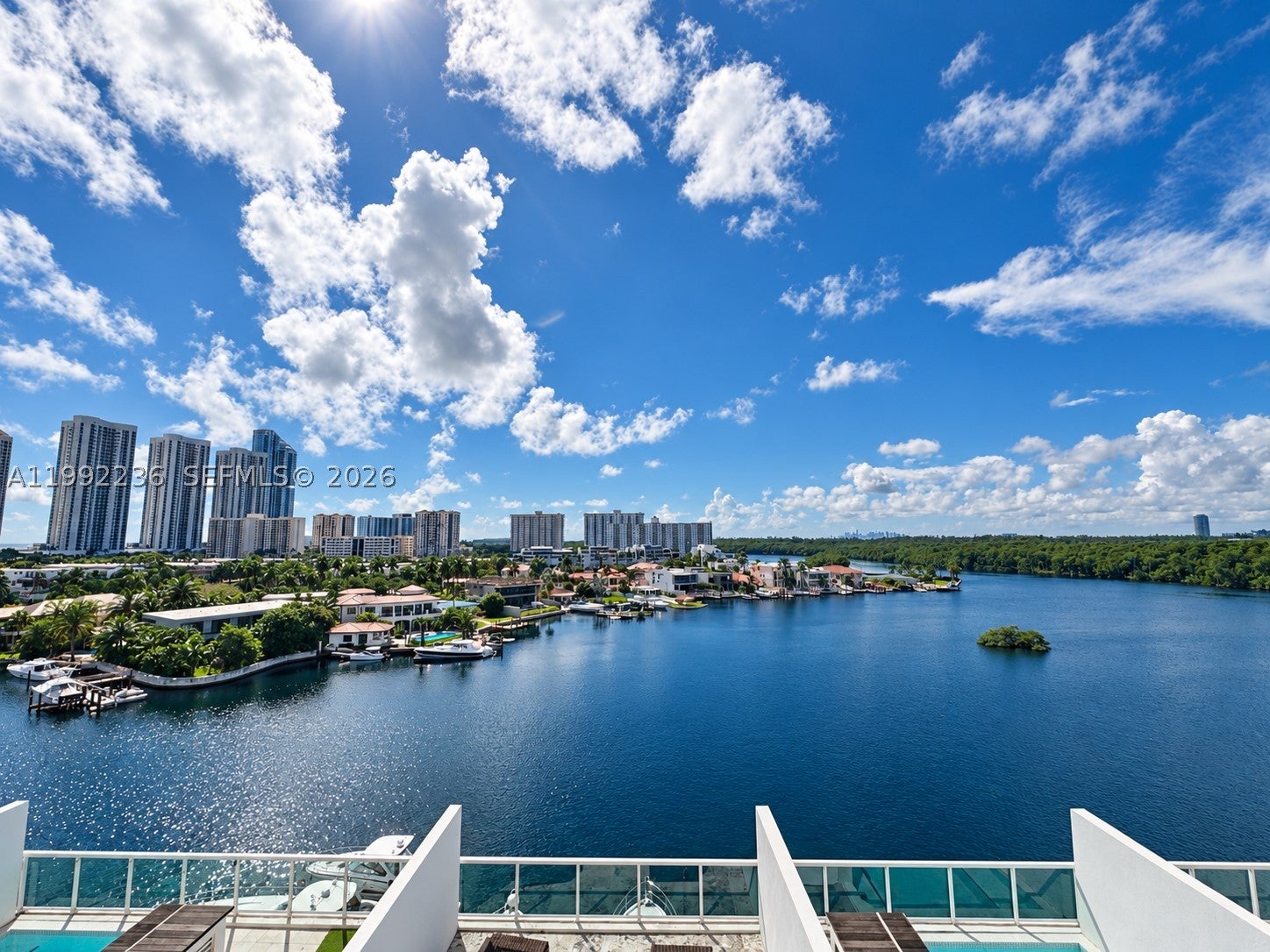 400 Sunny Isles Blvd 819