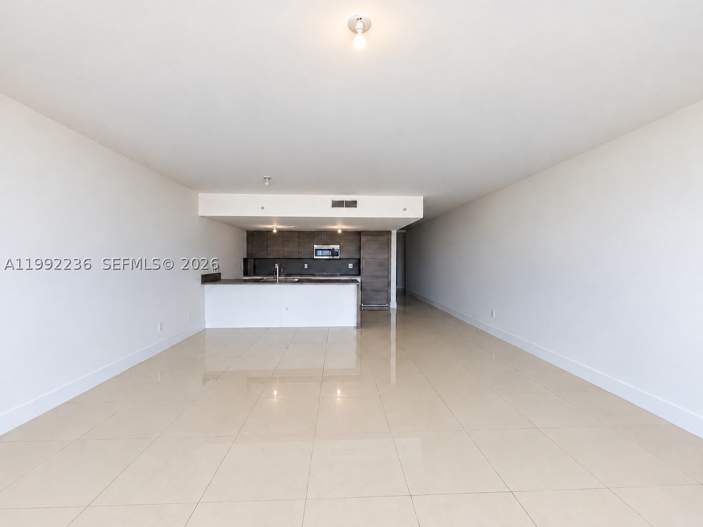 400 Sunny Isles Blvd 819
