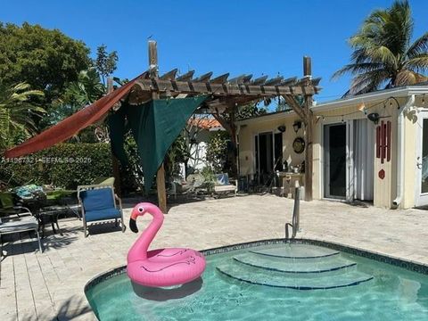 Photo of 4321 NE 15th Ter, Oakland Park, FL 33334 (MLS # A11967321)