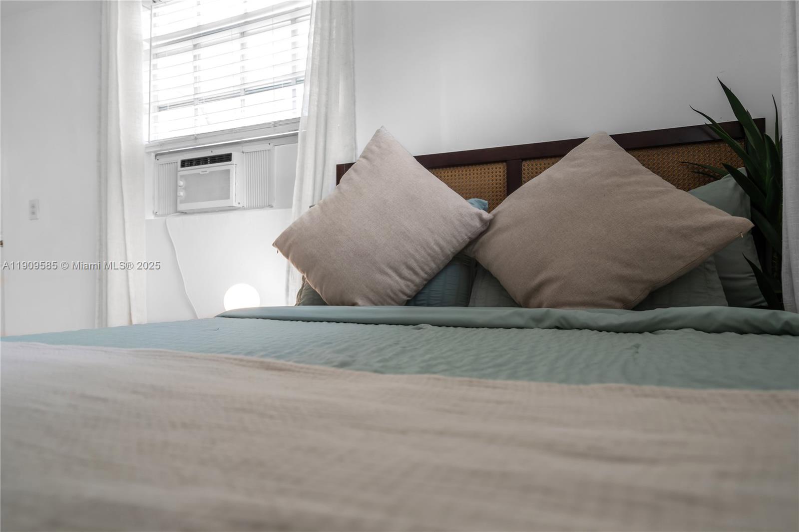 MIRACOPA PARK - Residential Lease