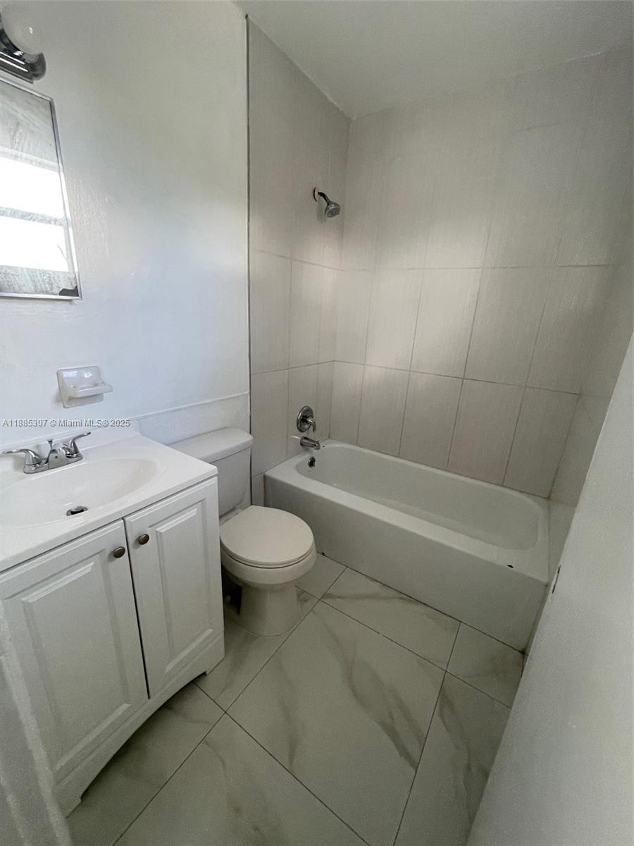 LAKE WORTH TOWN OF ADD 1 - Residential Lease