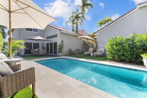 Photo of 1105 Pin Oak St, Hollywood, FL 33019 (MLS # A11862341)
