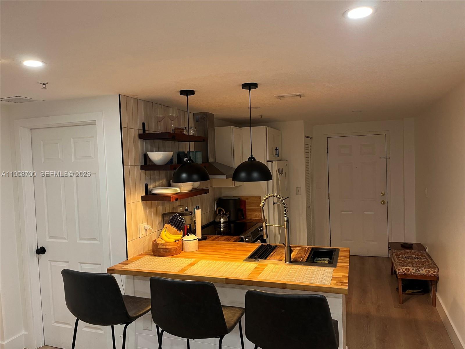 VILLA SOLE CONDO - Residential Lease