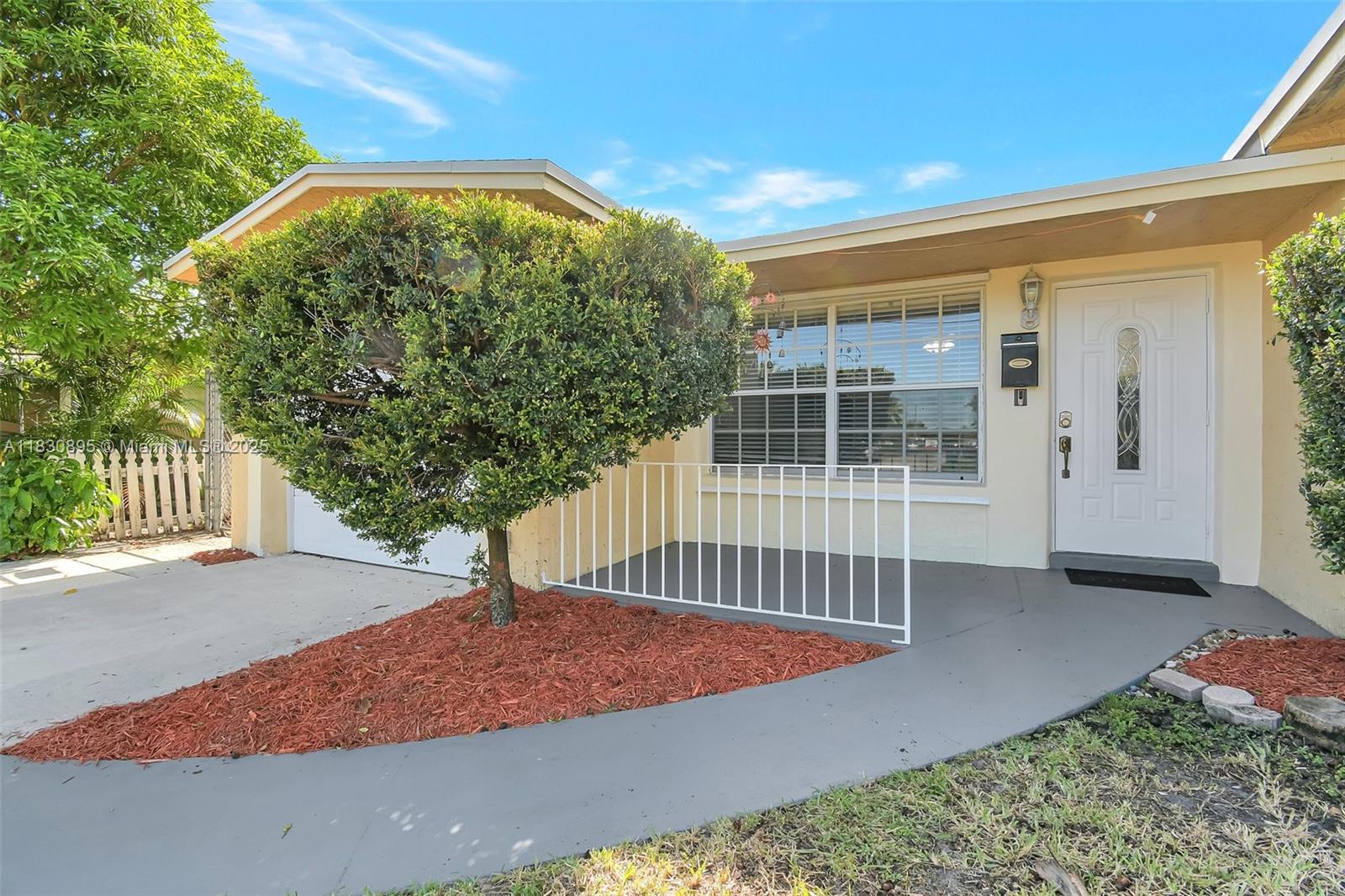 880 SW 64th Ter