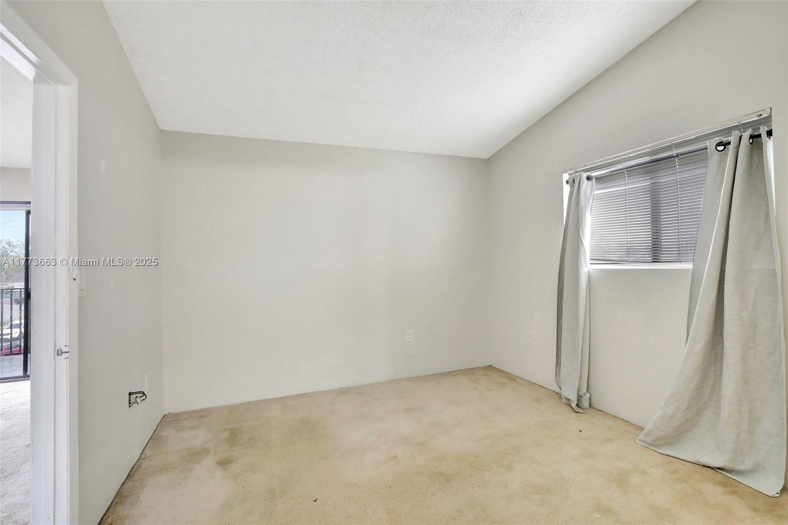 PALMS OF PEMBROKE CONDO - Residential