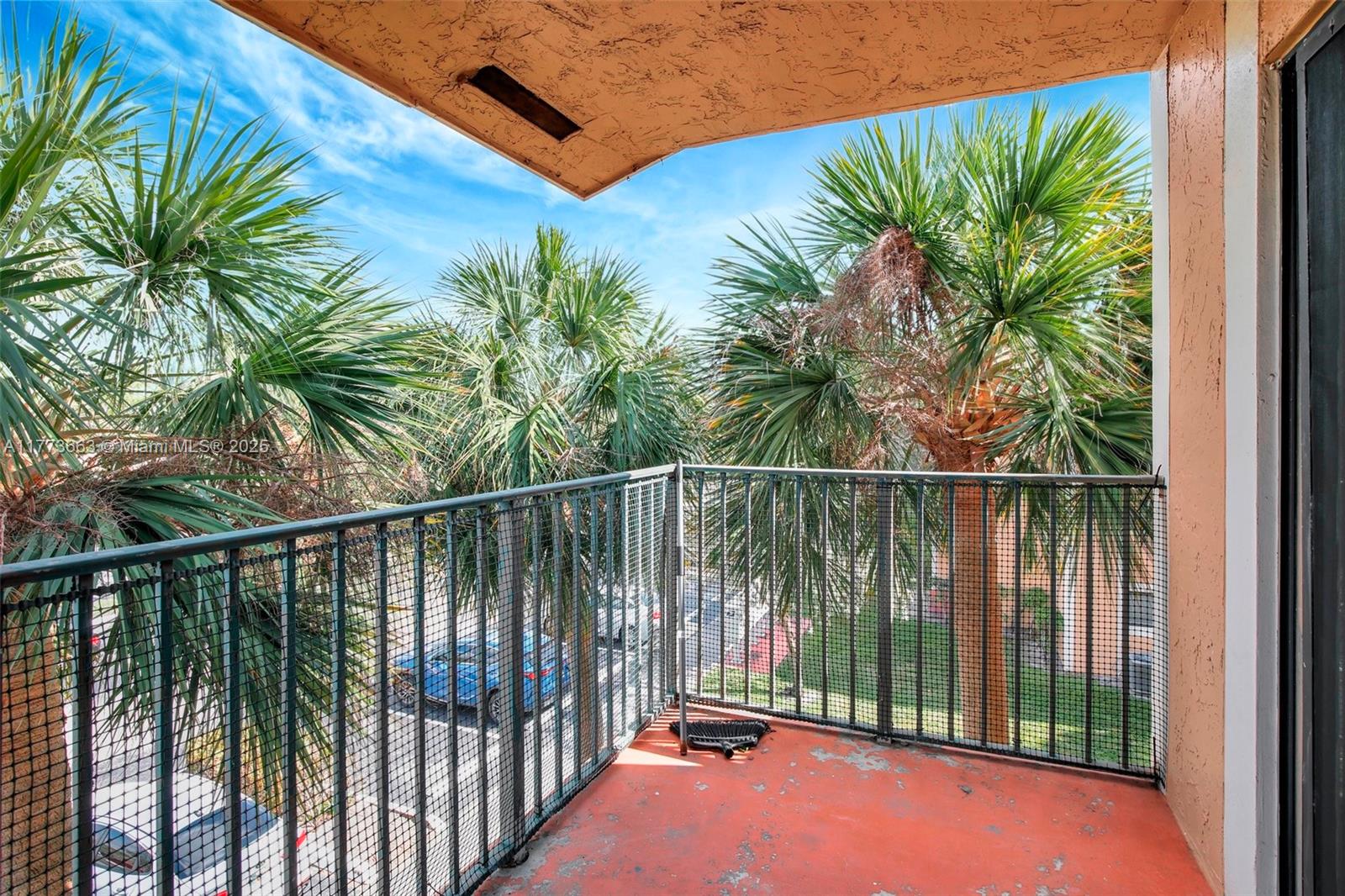 PALMS OF PEMBROKE CONDO - Residential