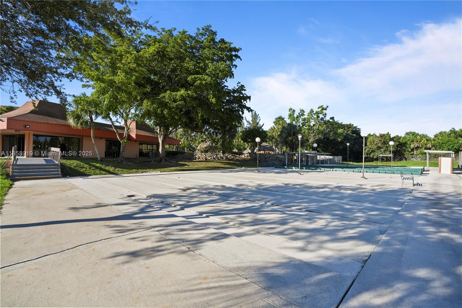 HOLIDAY SPRINGS VILLAGE 1 - Residential