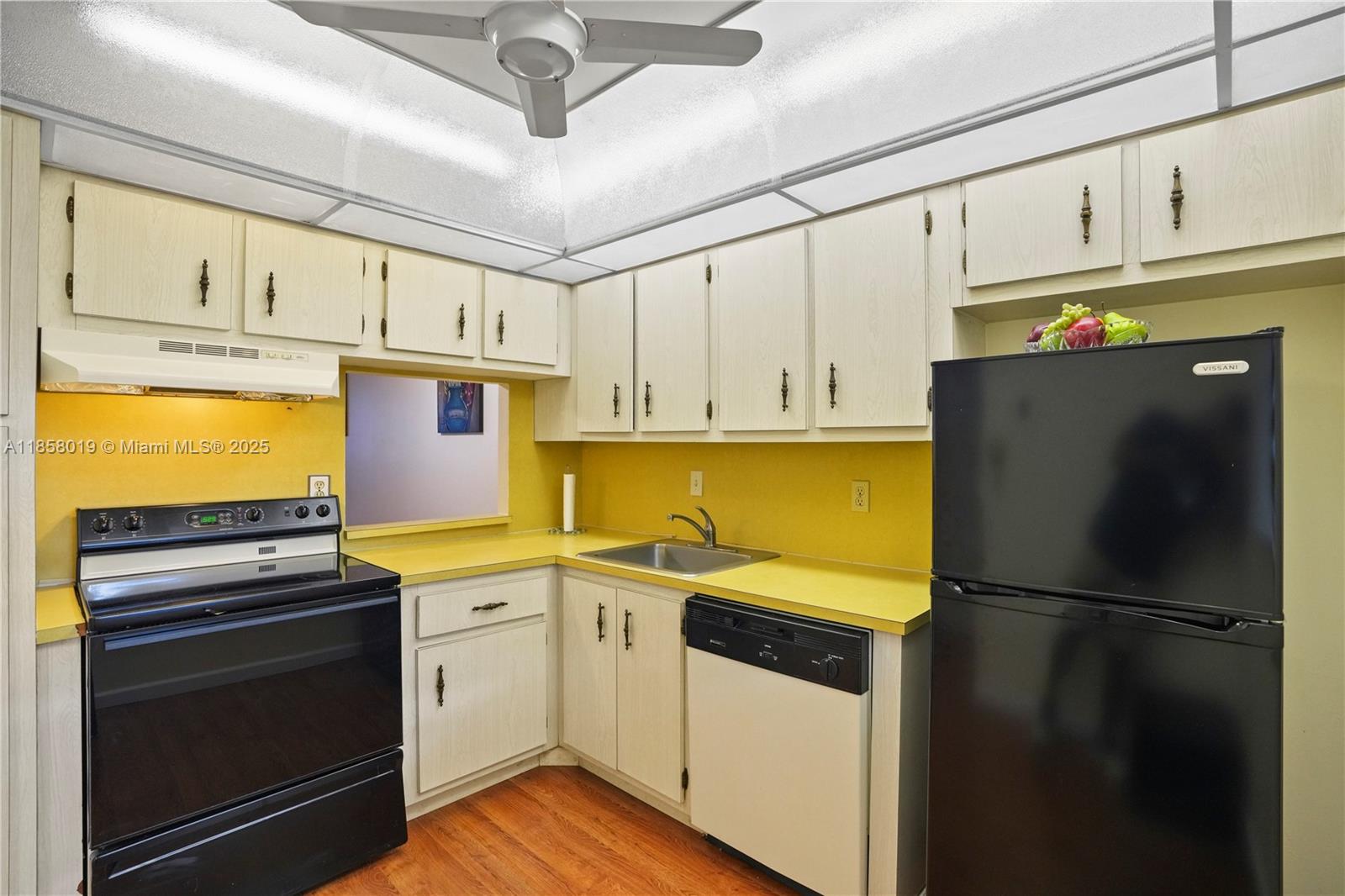 HOLIDAY SPRINGS VILLAGE 1 - Residential
