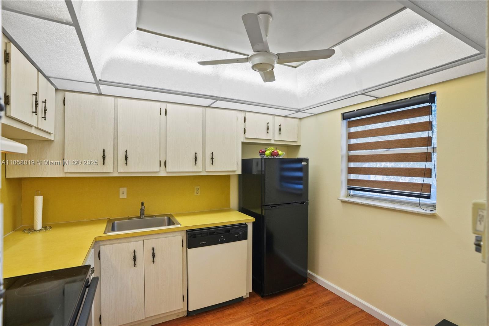 HOLIDAY SPRINGS VILLAGE 1 - Residential