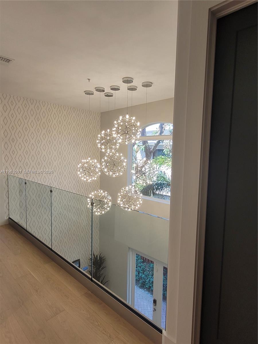 GRANDEUR - Residential