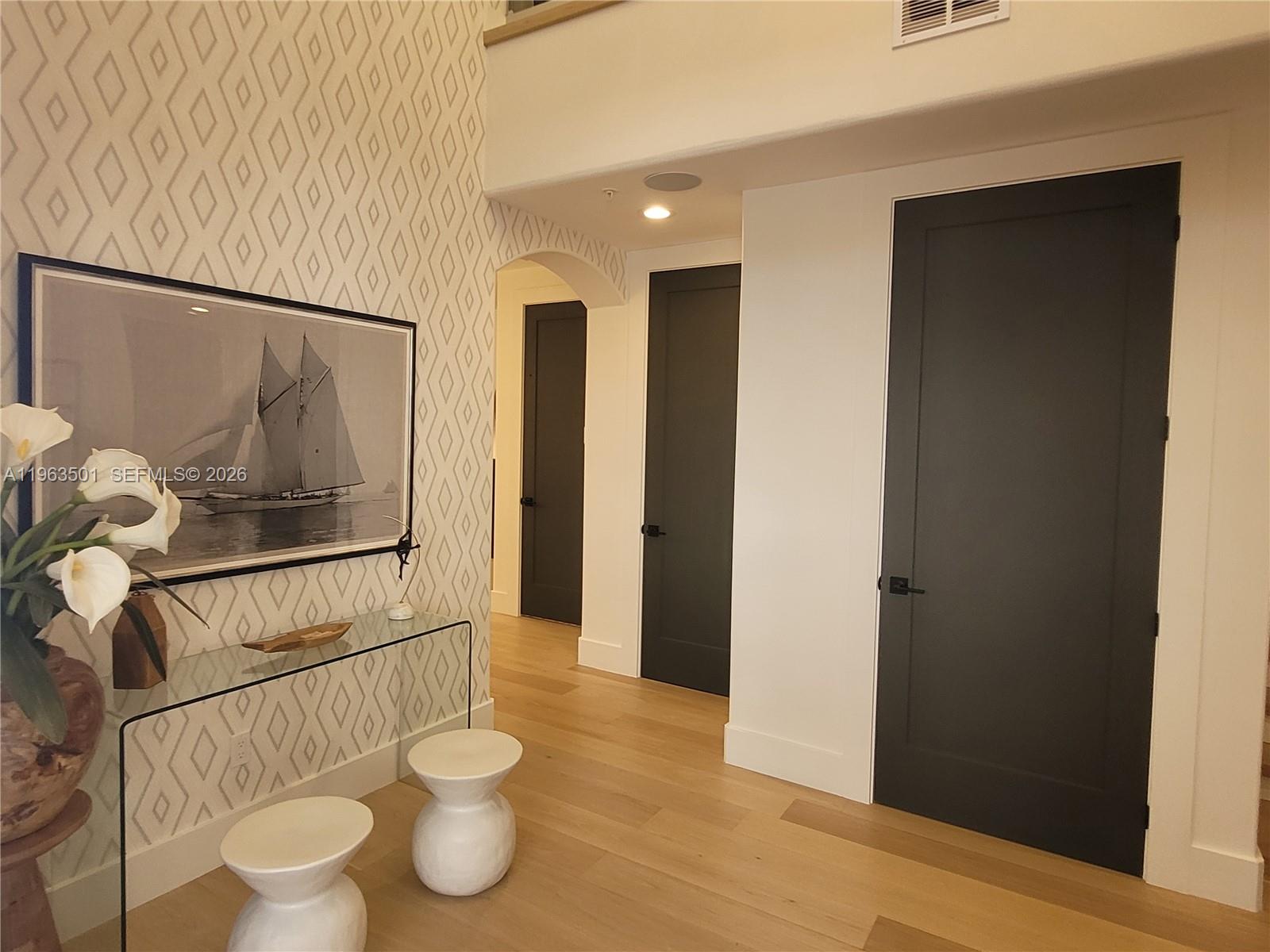 GRANDEUR - Residential