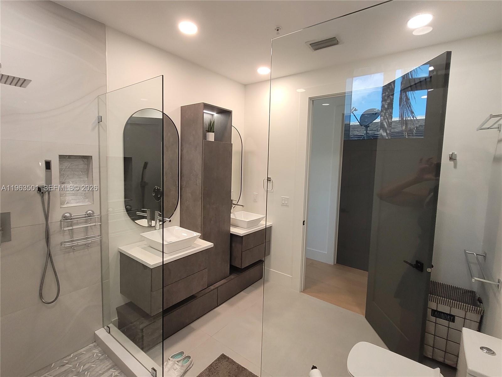 GRANDEUR - Residential