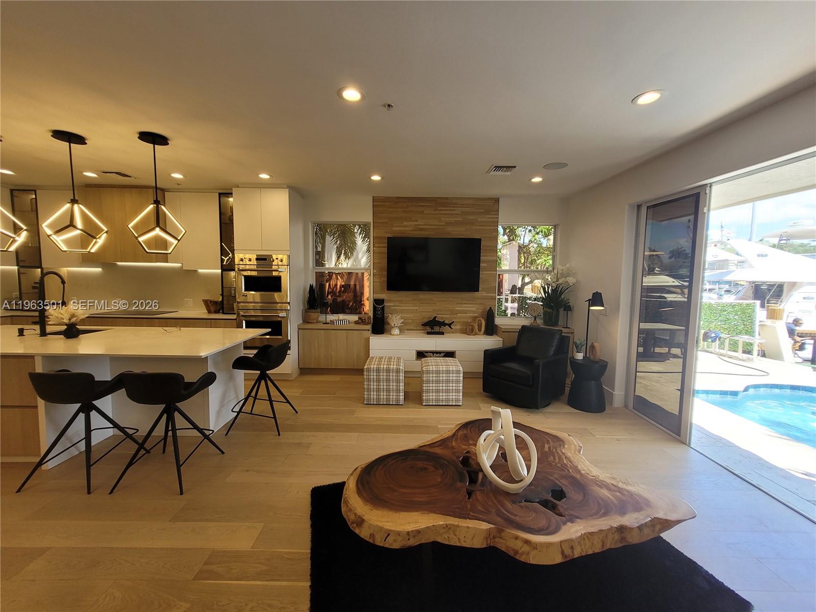 GRANDEUR - Residential