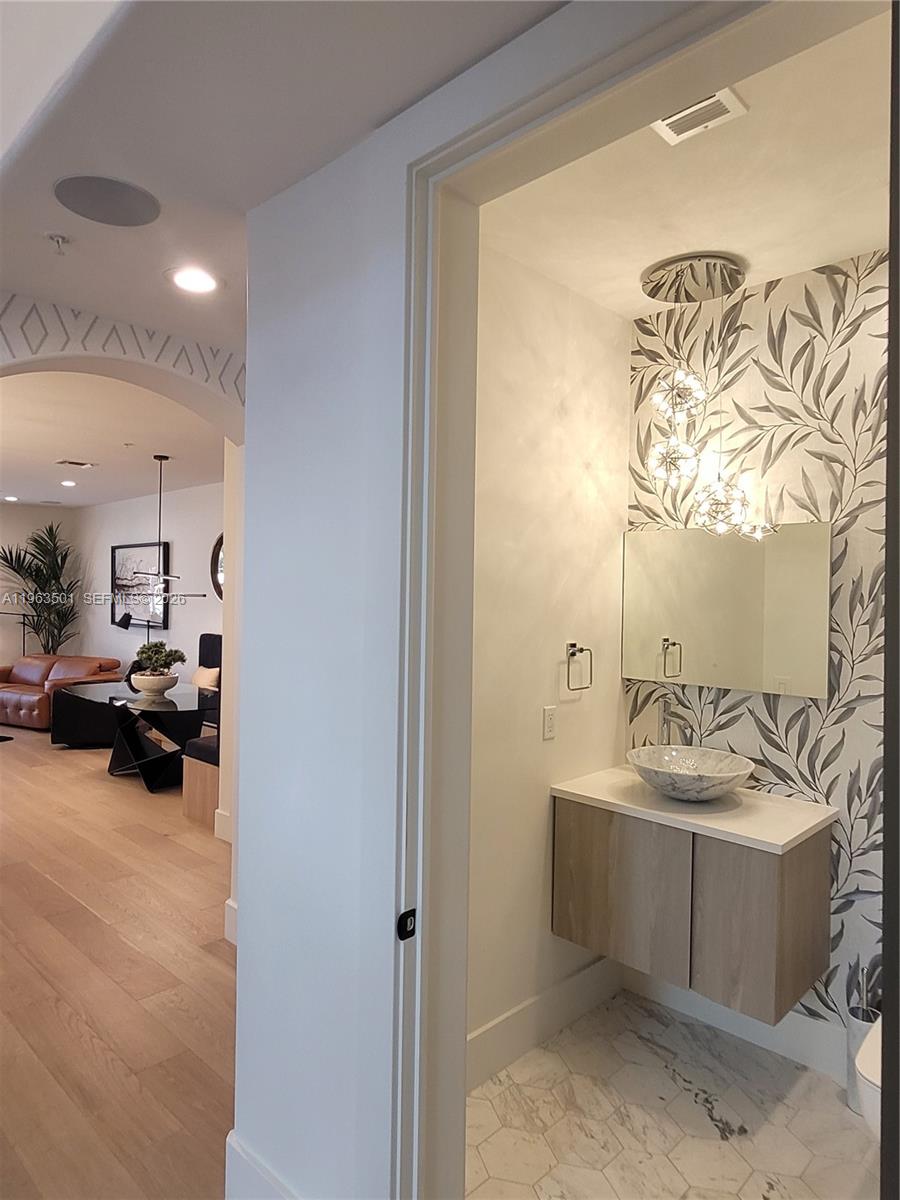 GRANDEUR - Residential