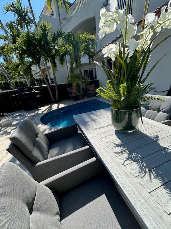 GRANDEUR - Residential