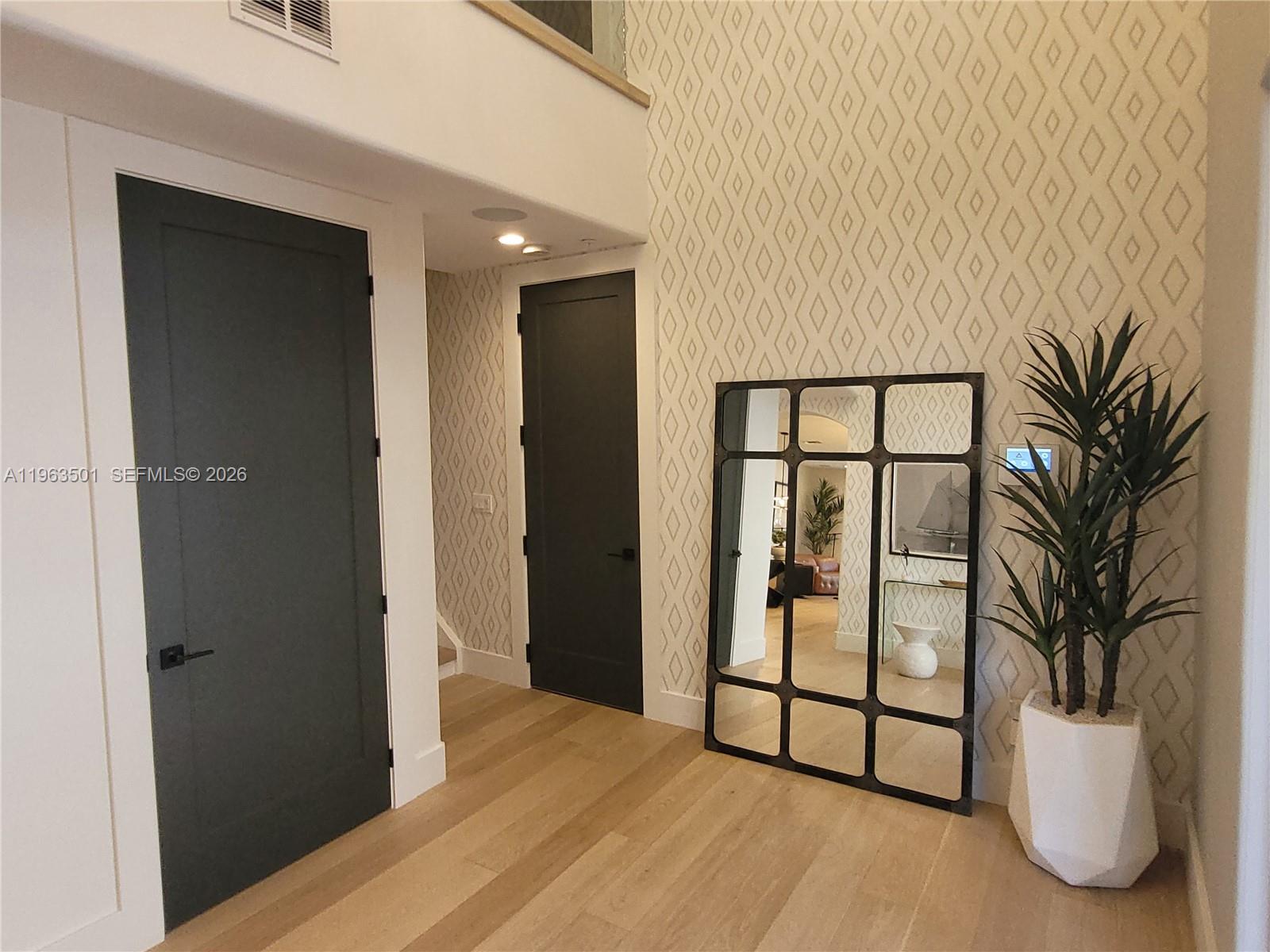 GRANDEUR - Residential