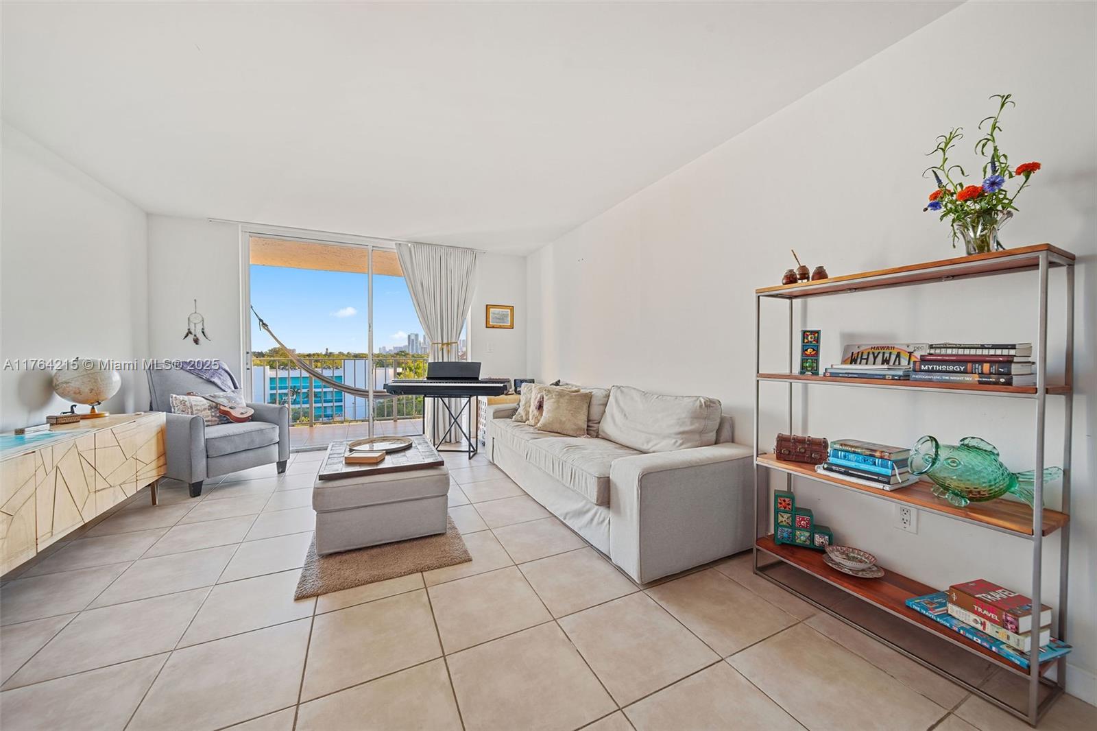 NIRVANA CONDO NO FIVE CON - Residential