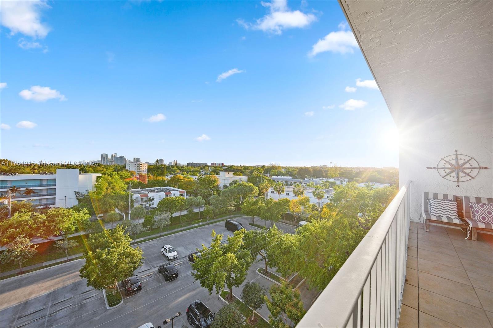 NIRVANA CONDO NO FIVE CON - Residential