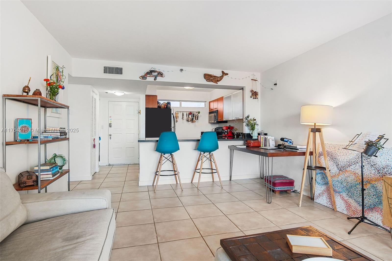 NIRVANA CONDO NO FIVE CON - Residential