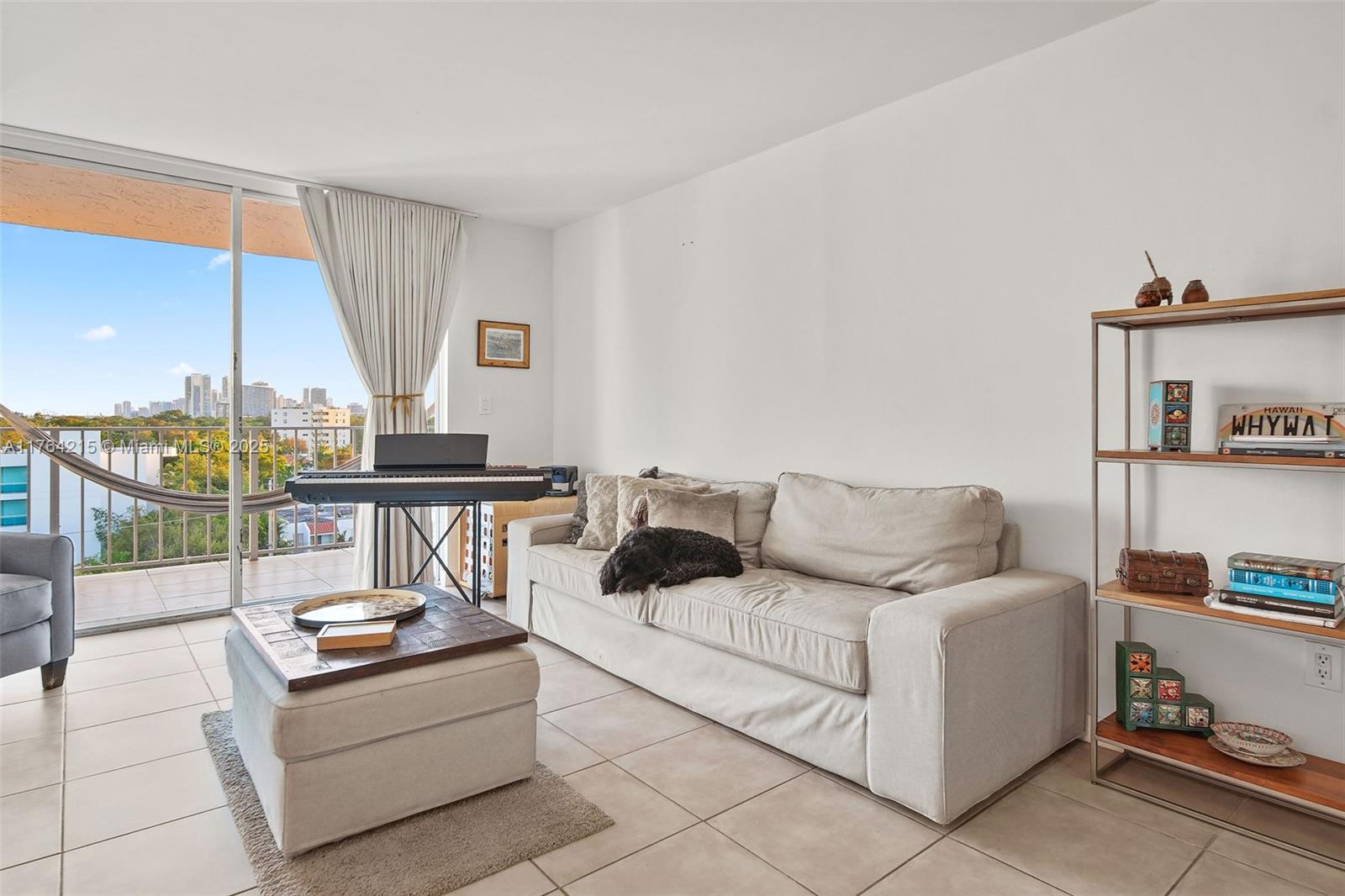 NIRVANA CONDO NO FIVE CON - Residential
