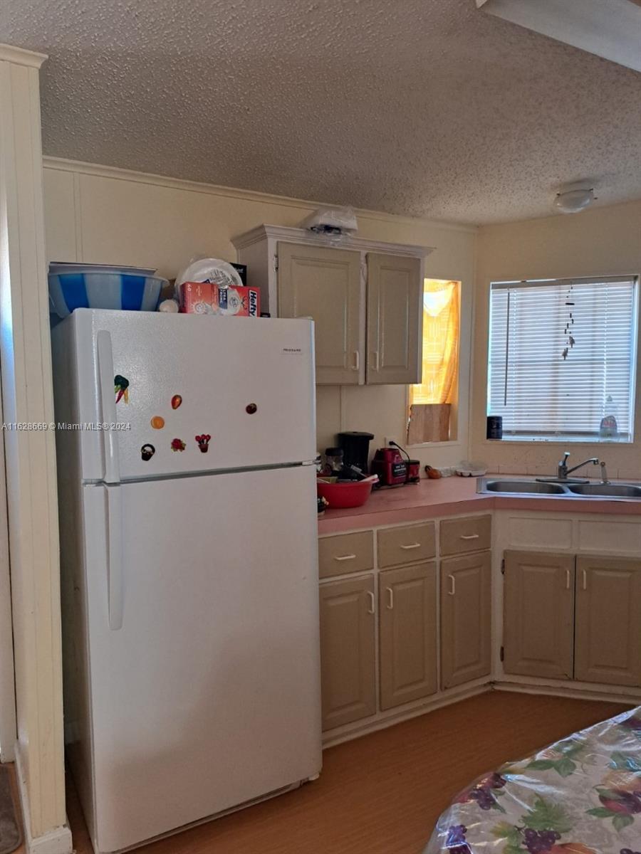 35250 SW 177 Ct no. 177, Homestead, FL, 33034/$169,900 1 35250 SW 177 Ct no. 177