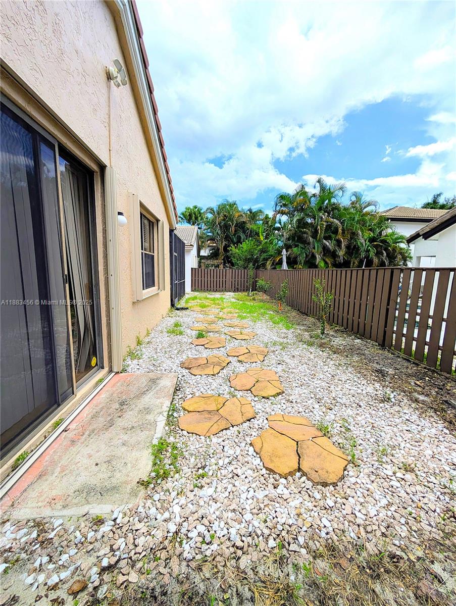 MINTO PLANTATION - 3 - Residential Lease