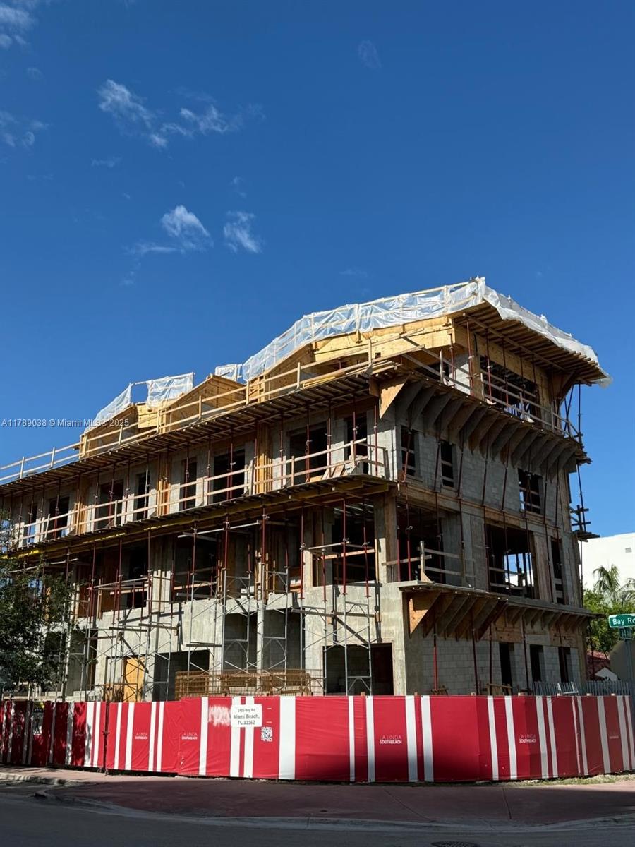 ALTON BEACH BAY FRONT RE- - Residential