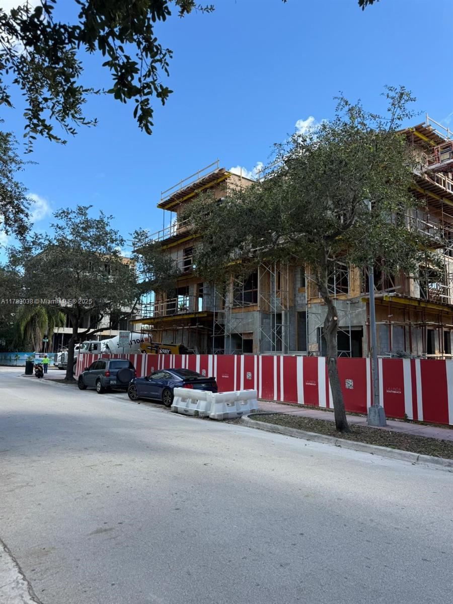 ALTON BEACH BAY FRONT RE- - Residential