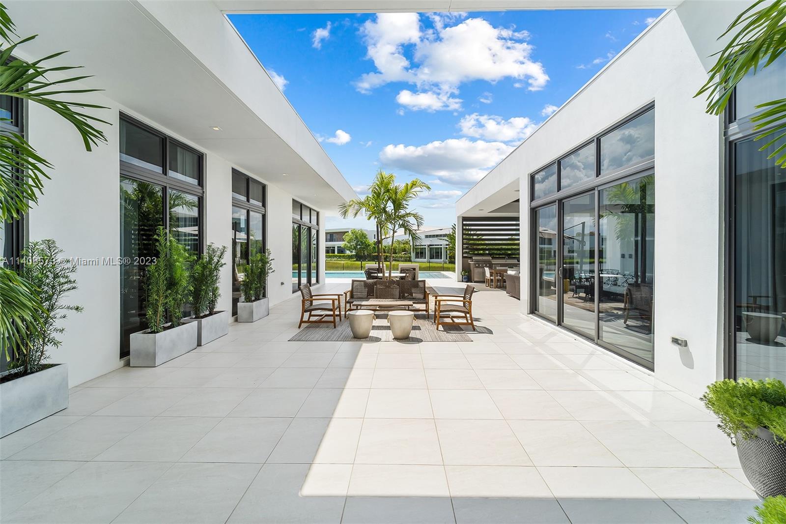 BOTANIKO - Residential