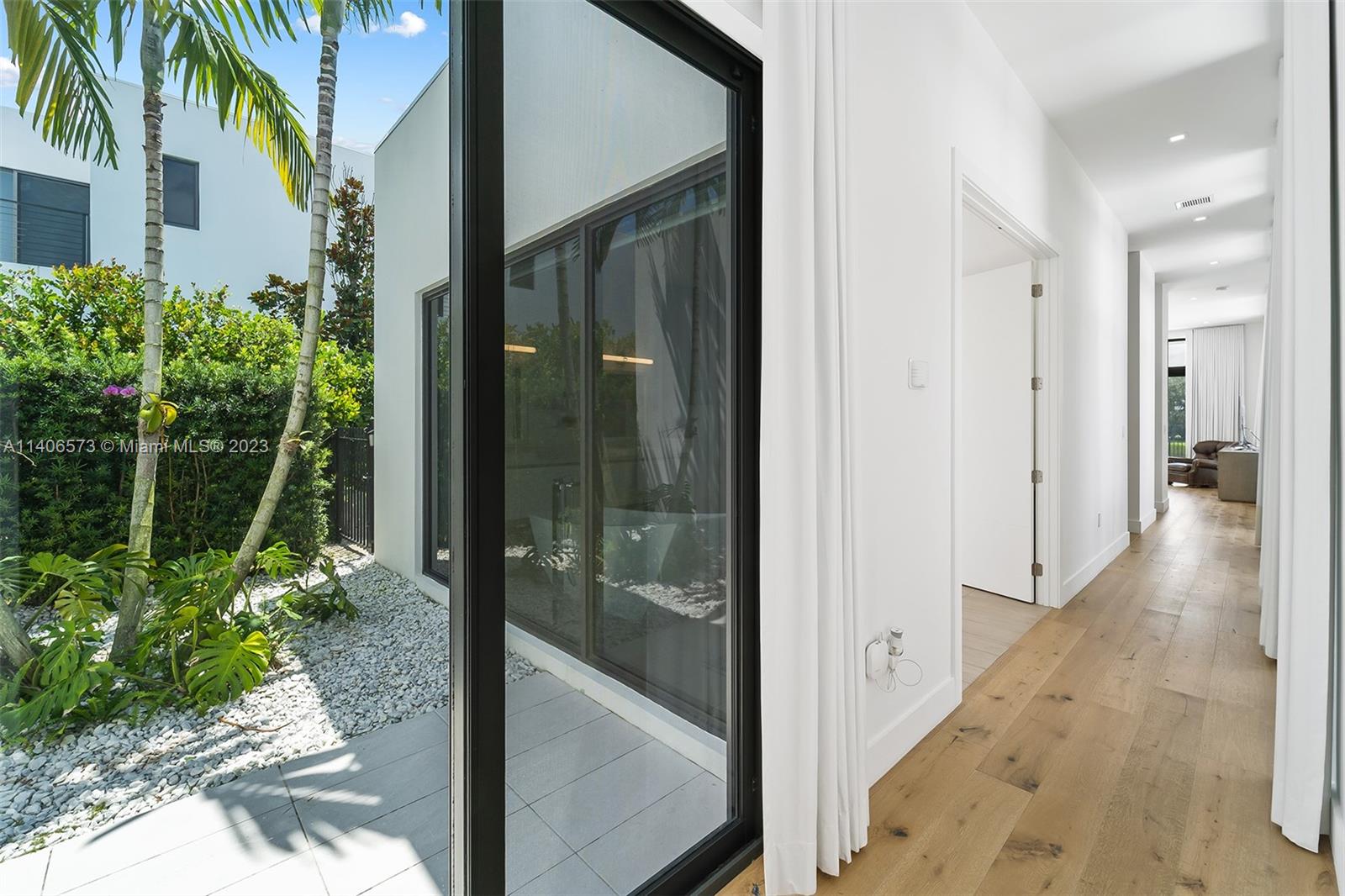 BOTANIKO - Residential