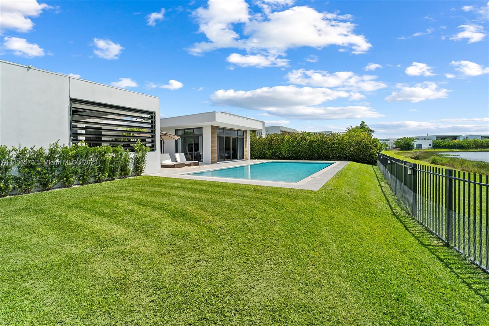 BOTANIKO - Residential